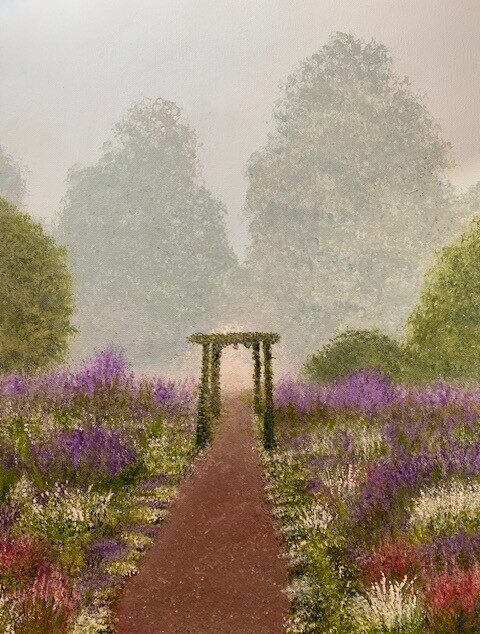 Akrylmålning av en trädgårdsgång med blomsterrabatter i lila och vitt som leder fram till en grön portik i dimmig bakgrund.