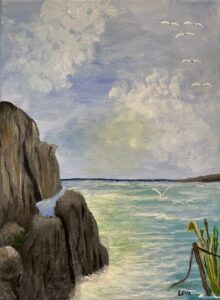 Akrylmålning av ett kustlandskap med klippor, havsvågor och flygande måsar under en ljusblå himmel.